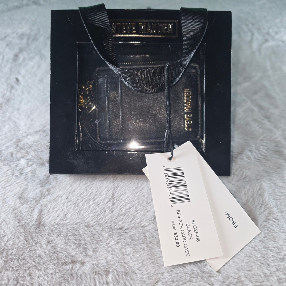 Steve Madden Bpipper Card Case Women Black Gold Logo Faux Leather NWT Gift Box